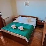 With Splendid Sea View Apartment