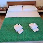 With Splendid Sea View Apartment *