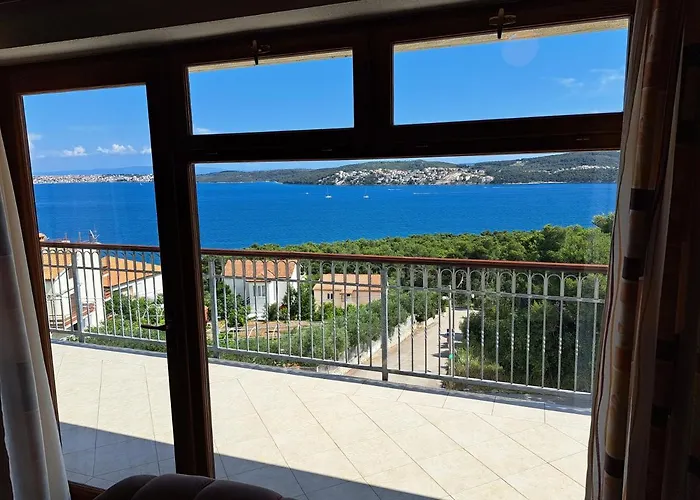 With Splendid Sea View * Traù