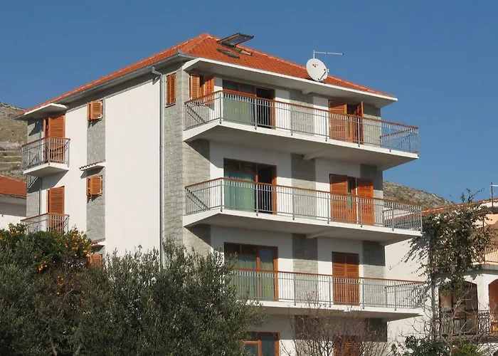 Appartamento With Splendid Sea View