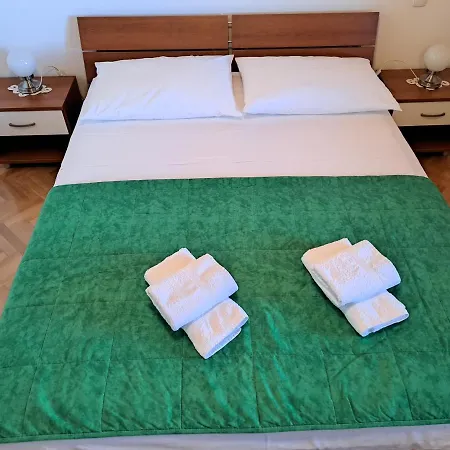 With Splendid Sea View Apartment *