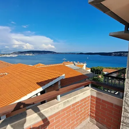 With Splendid Sea View