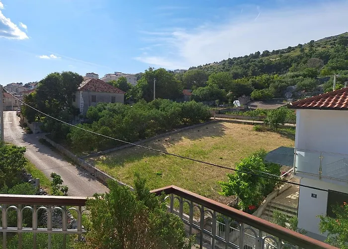 With Splendid Sea View *